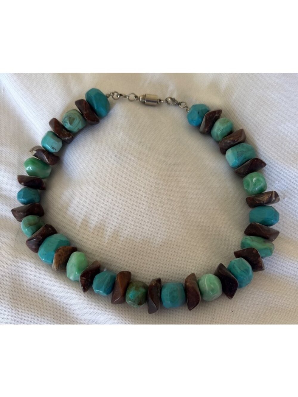 Turquoise & Brown Beaded Necklace With Magnetic Clasp Chunky Stone Accents 18 In